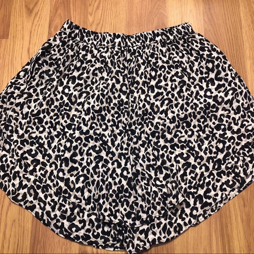 Banana Republic 💫 Cheetah Print Hi-Low Skirt